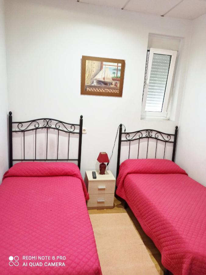 Pension La Parada Fabero Extérieur photo